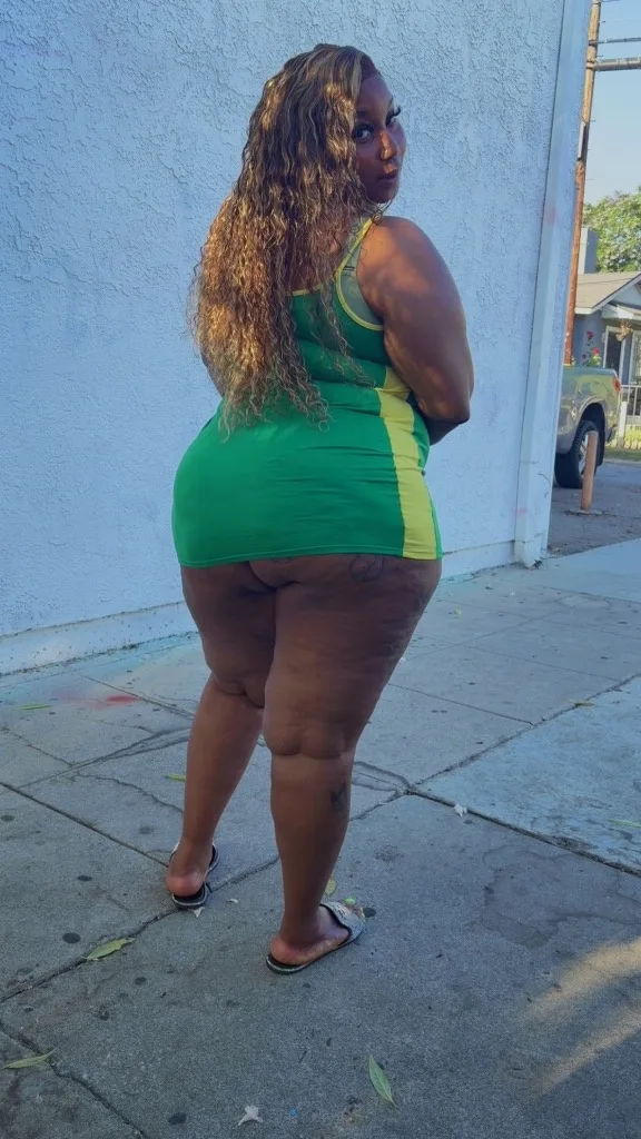🙅🏾♀NO BARE ANYTHING SPECIALS Ms TRINA the 🐐GOAT THROAT😜 👅The Brazilian goddess🍑 EXOTIC CARAMEL DELIGHT 🍭