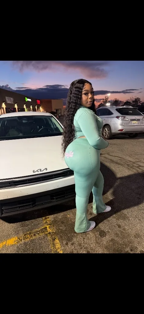 BIG MAMA IS HOME CUM SEE ME - Photo 4 | Escort in Outcalls