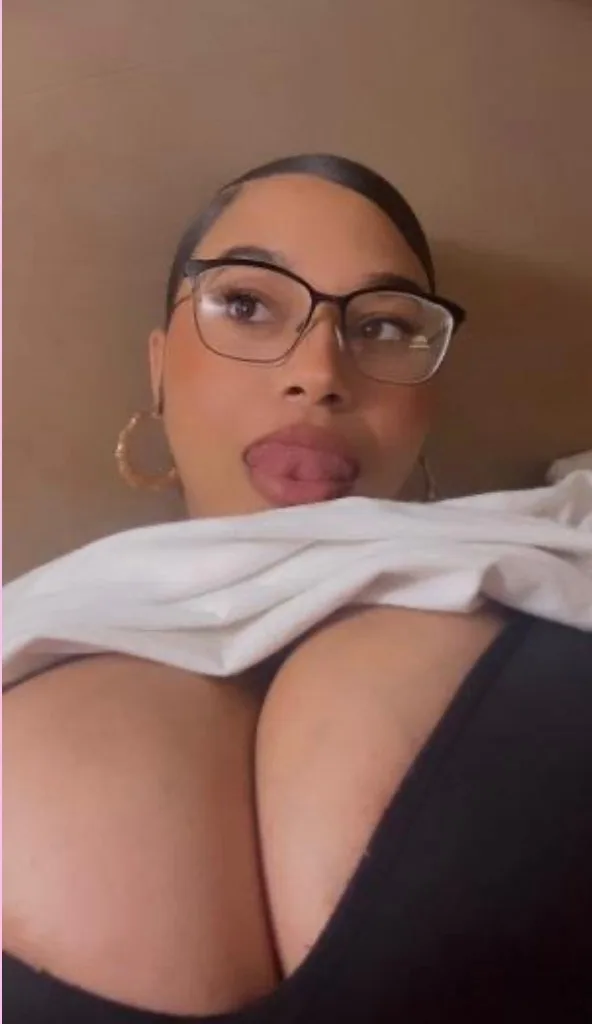 OUTCALLS ONLY - Photo 3 | Escort in Valleywide