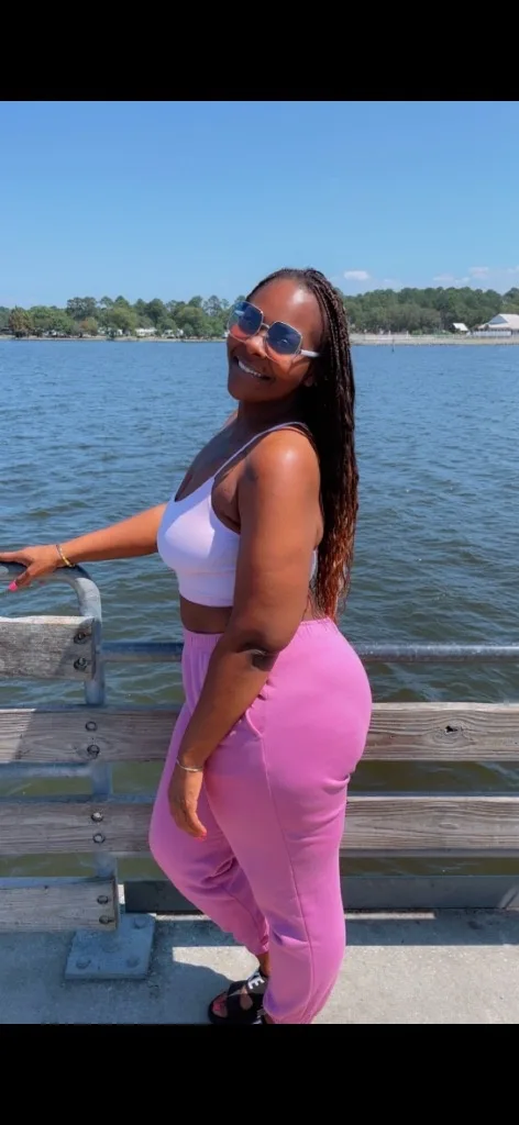 available now - Photo 4 | Escort in Downtown