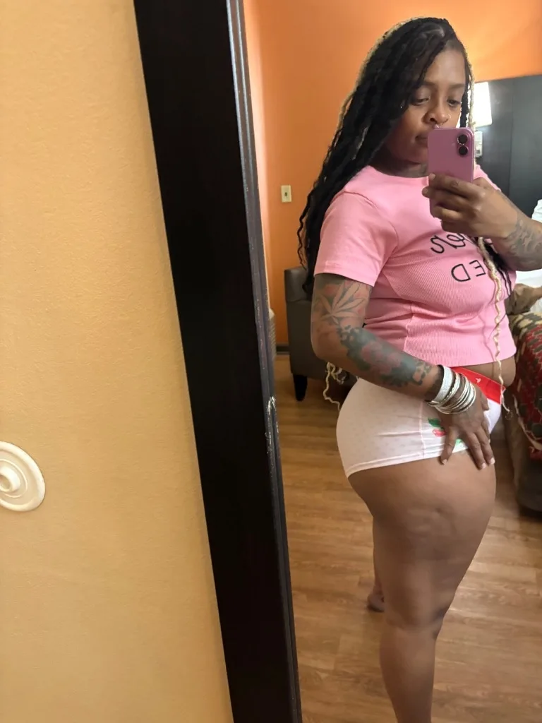 London Pinkk🥰 - Photo 4 | Escort in Outcalls only