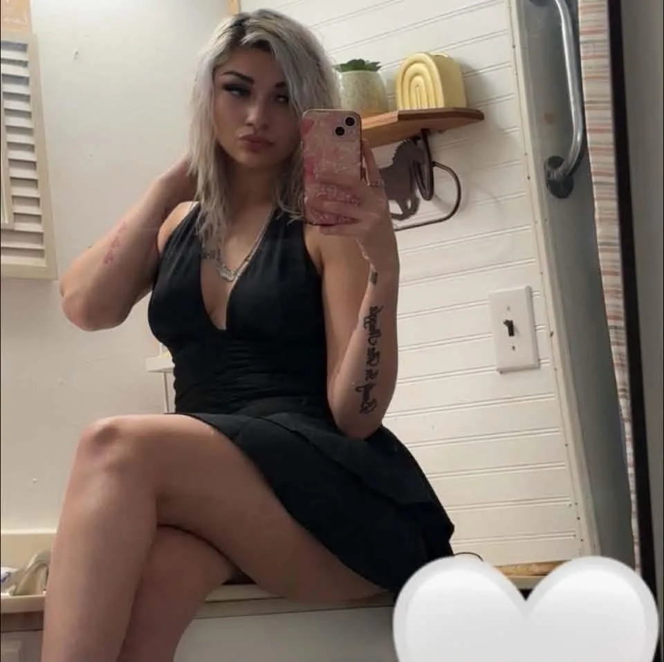Hey honey i am available now for party and play come play with me - Photo 5 | Escort in Birmingham