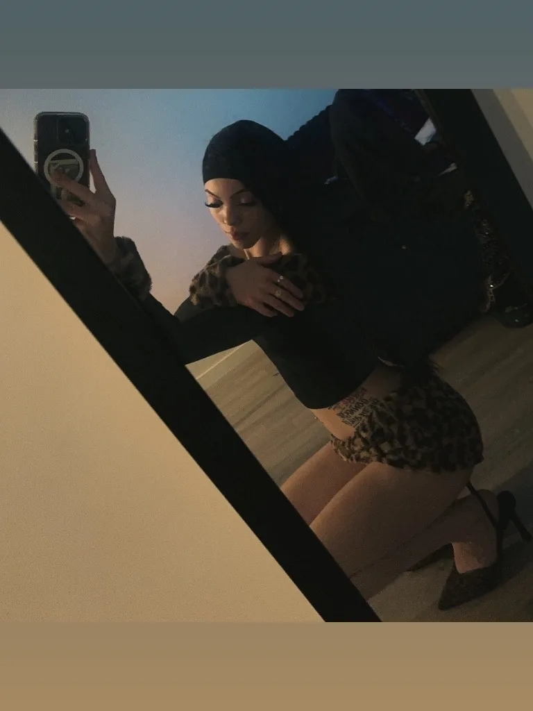 B$ - Photo 2 | Escort in Scottsdale