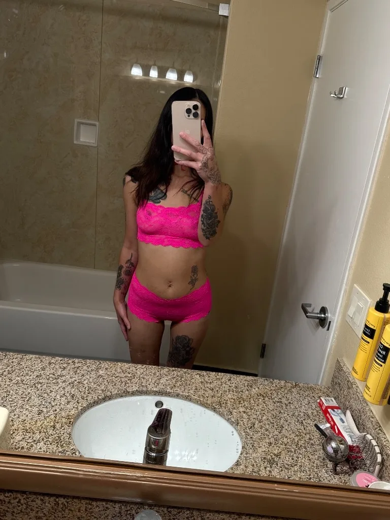 INCALLS & OUTCALLS WET AVAILABLE NOW FACETIME SHOWS & UNFORGETTABLE CONTENT - Photo 2 | Escort in Manteca