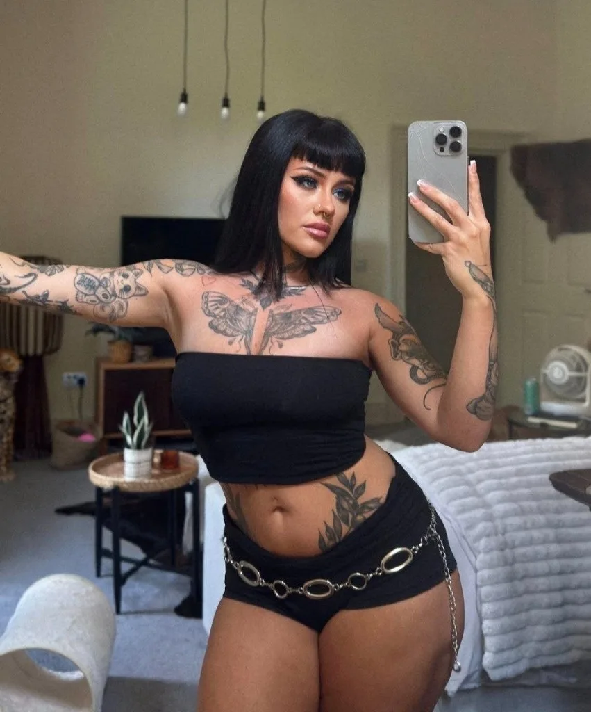 My main Concern is Making Your Fantasy Come True.🤍💕Come Play With Pussy💦