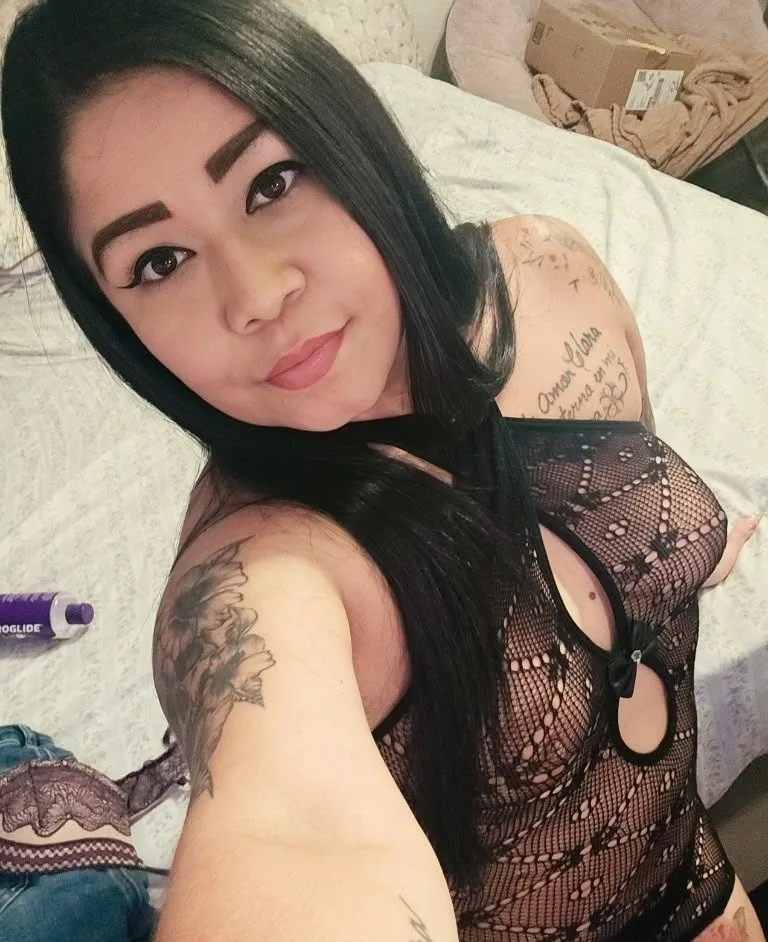 I'm a young, attractive girl who is ready for an in-call & Outcall hookupCar fun 24/7 availability - Photo 4 | Escort in Orange County