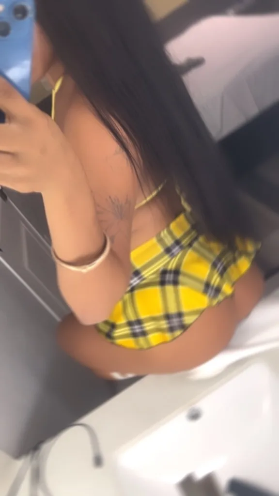Slim thicc dominican mamii 🇩🇴 - Photo 9 | Escort in Los Angeles