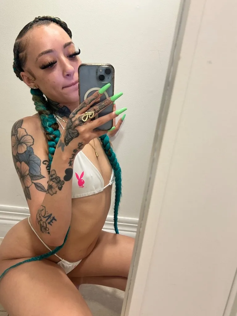 LightSkin Greeneyed Slim Petite Mami - Photo 4 | Escort in Van nuys