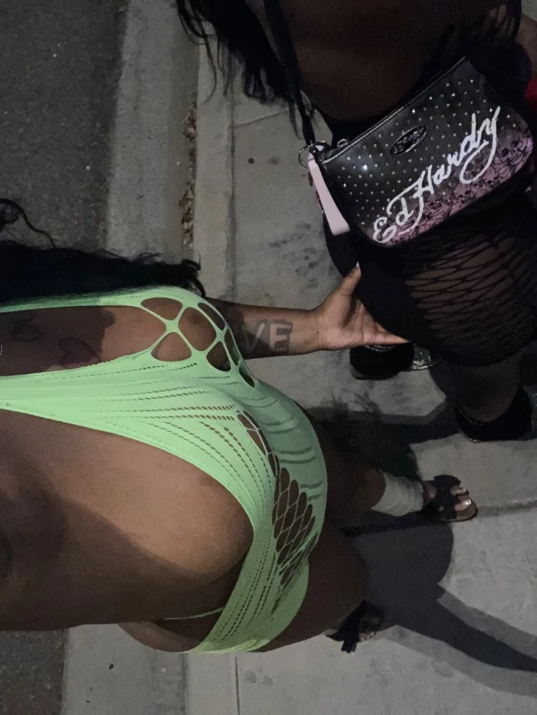 OUTCALL SPECIALS CUM PLAY WITH CHANEL - Photo 2 | Escort in In my throat