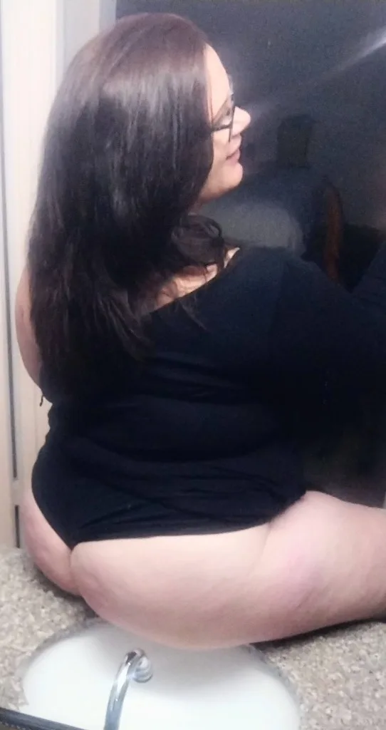 still here in lakewood .no deposit needed - Photo 2 | Escort in Lakewood area