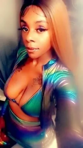 🫅Miss SweetSinnamon🫅 - Photo 3 | Escort in Emeryvill