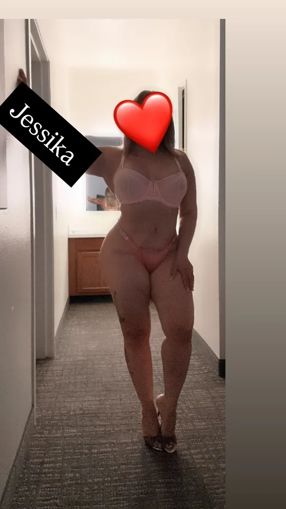 sexy latina new in the area i love Greek qk 250 ️️️️ - Photo 2 | Escort in Downey