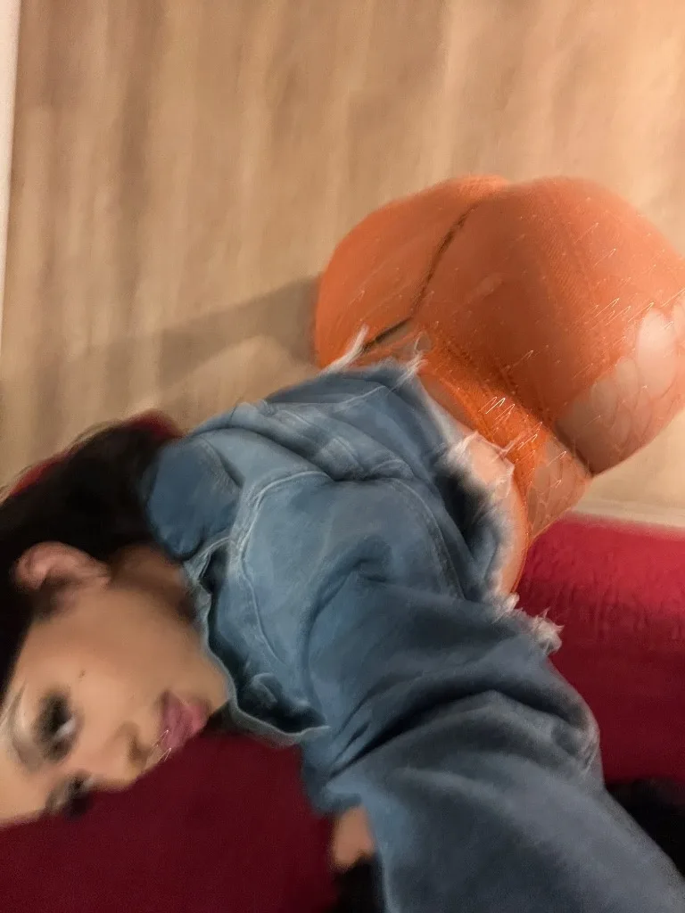 thick latina mami - Photo 7 | Escort in Los Angeles