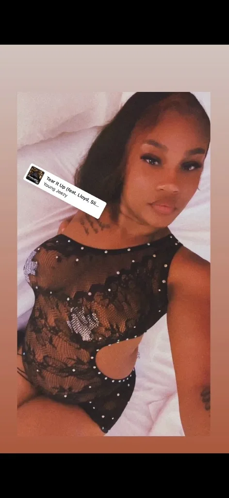 BACKDOOR QUEEN 🤫😘 AVAILABLE 24/7 OUTCALLS AND CARDATES 🚗 INCALL AS WELL 👸🏽PRETTY ⭐🩰 AND PETITE READY TO MEET NOW 🥂2 Girl Special 👸🏽👸🏽‼