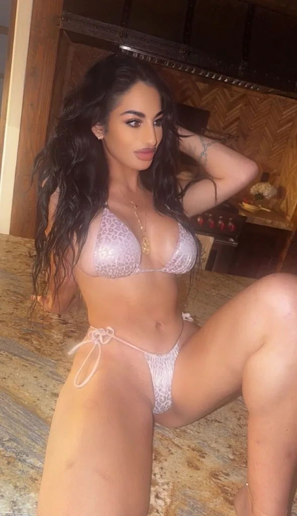 H0t GirL ALERT !!!****pretty & from born and rasied DUBAI****Arab queen full breed ... hi classhigh top-tier CAR DATE . incalls. October special deal only for this month.!!! - Photo 6 | Escort in All of San Diego