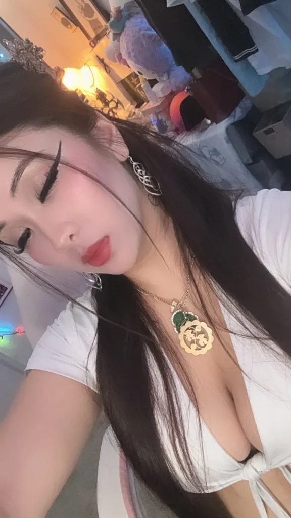 vietnamese mix - Photo 11 | Escort in north stockton