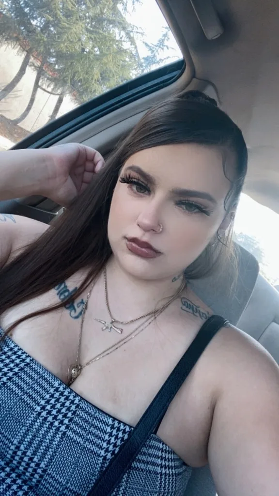 Your Favorite Snowbunny 🐇 Back In Town . Come See Me 💕