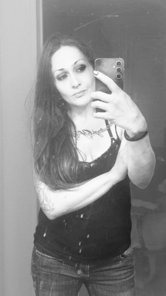 Available LateNite;Offering UhhhMazing 15min QV vists...yes my GF can cum( if You like) - Photo 10 | Escort in Phx