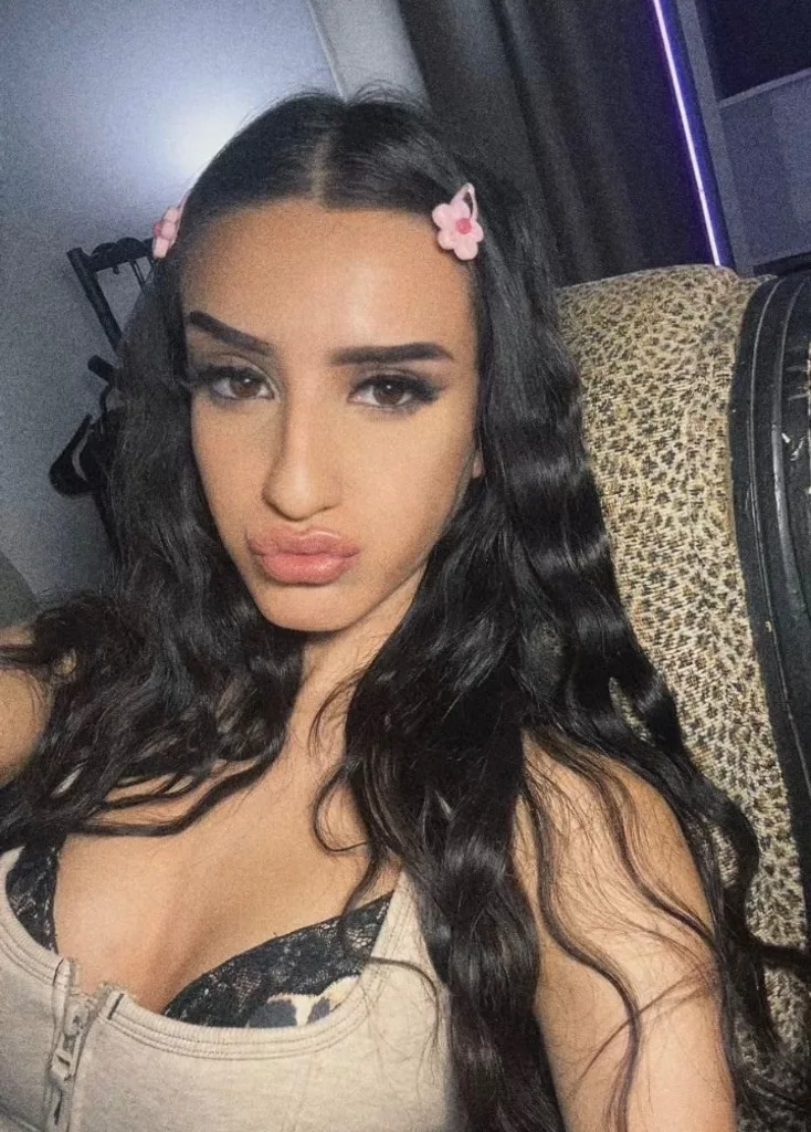 Sexy Petite Latina - Photo 2 | Escort in Orange County