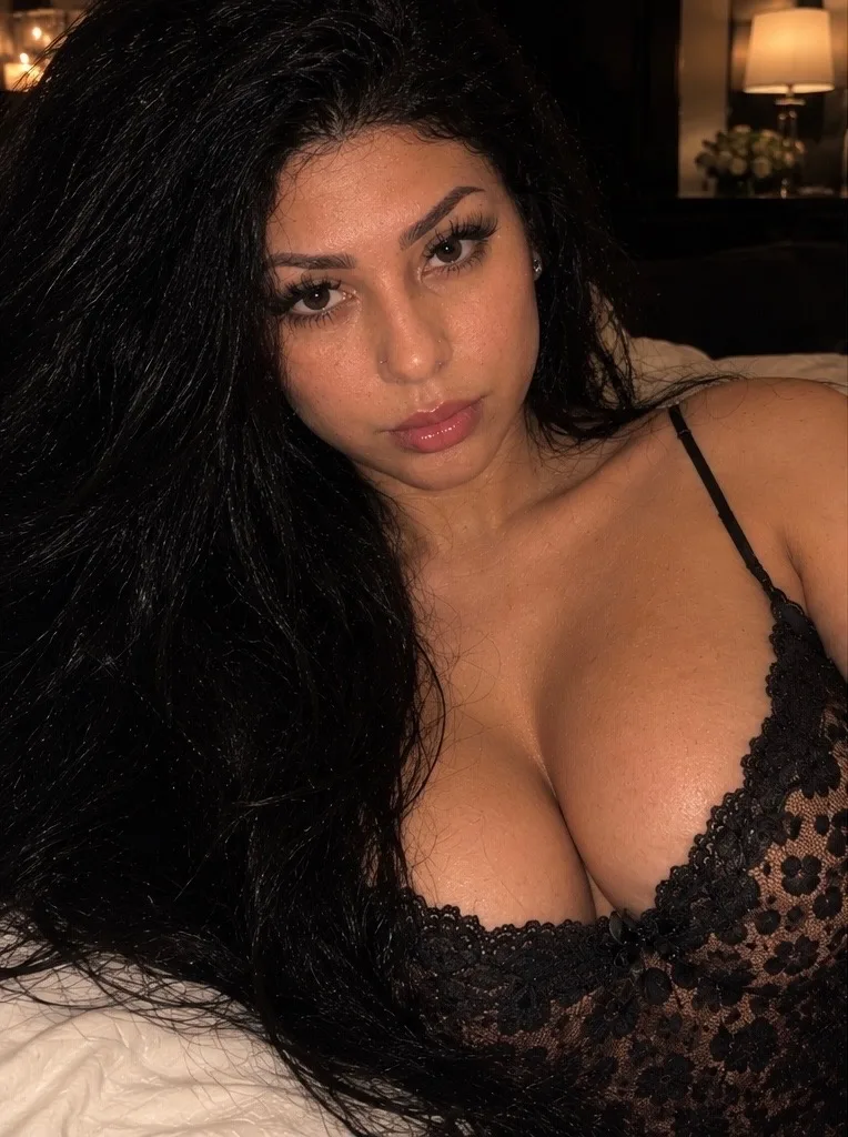 UPSCALE COMPANION PERSIAN LATINA NEW IN TOWN - Photo 4 | Escort in Washington DC