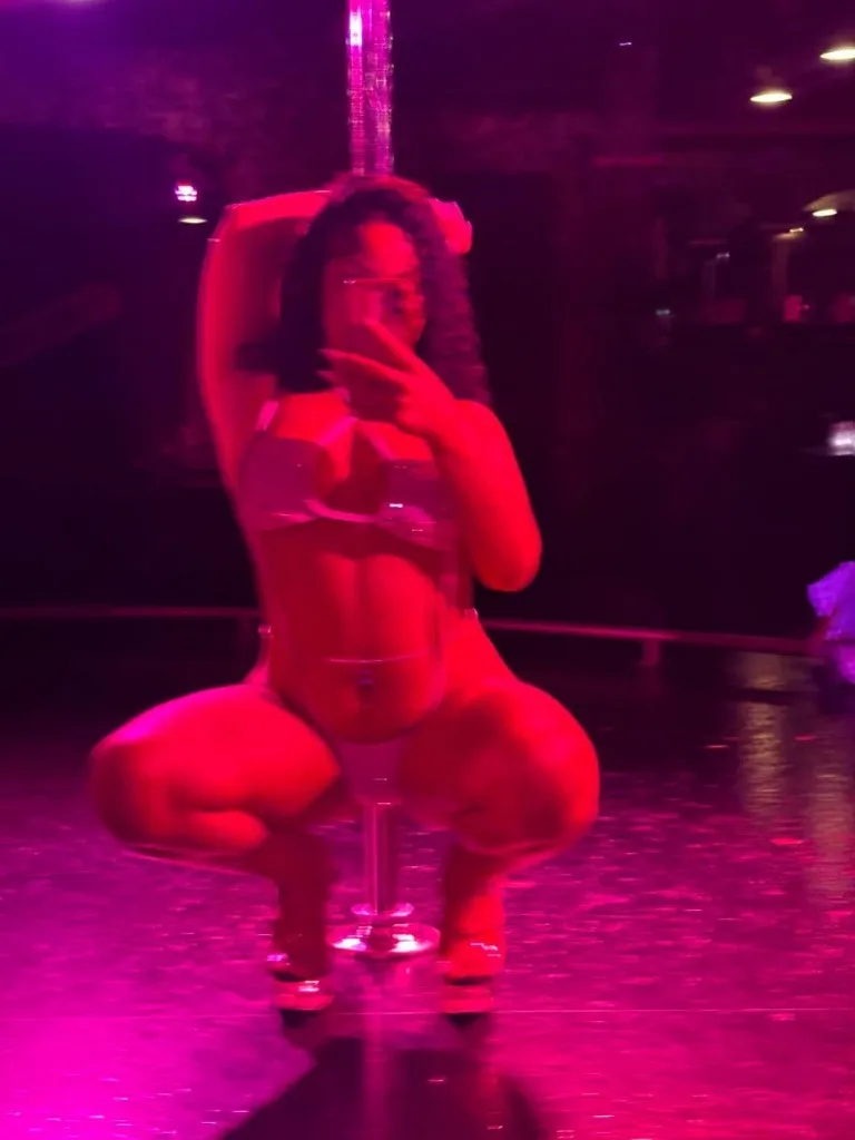 YOUNG SEXY DOMINICAN GIRL READY TO SHOW YOU A GOOD TIME - Photo 7 | Escort in Los Angeles