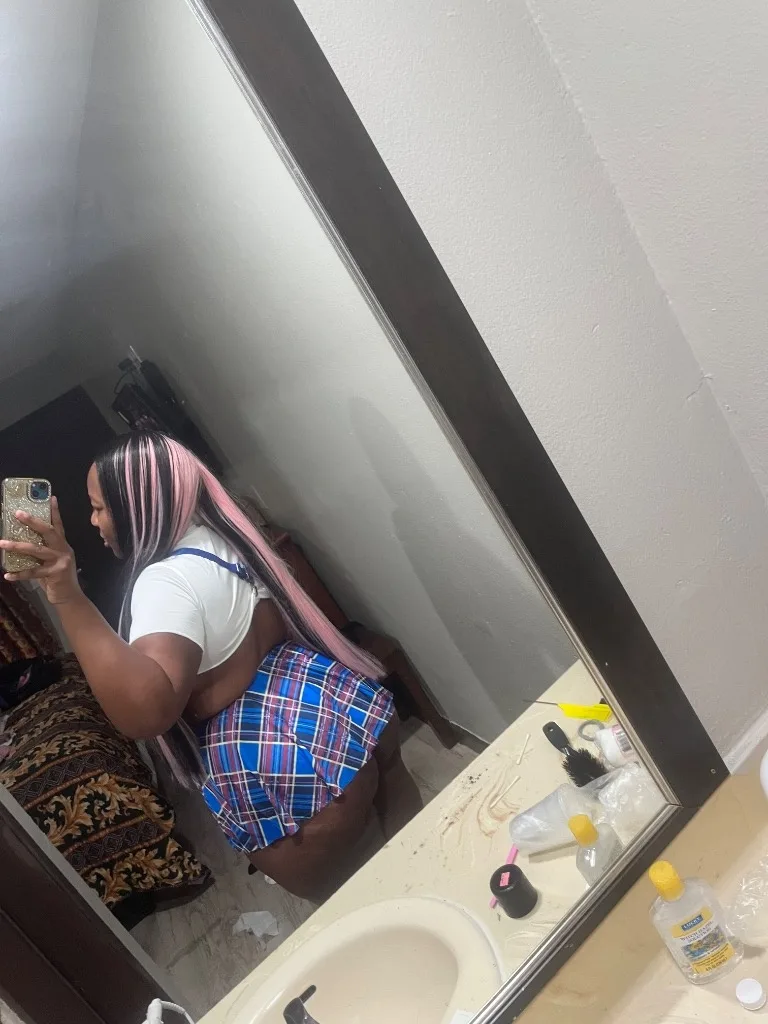 LETS HAVE SUM FUN COME BEND ME OVER 🫦 DONT HAVE TIME FOR GAMES - Photo 4 | Escort in Downtown Hayward surrounding areas