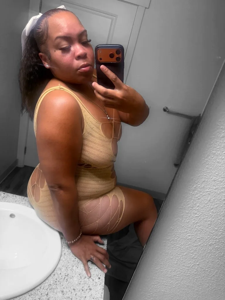 Ready to make your fantasys come true🥂 - Photo 6 | Escort in Outcalls