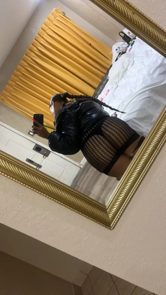Latina Babe with thick juicy 🥵 Body. - Photo 2 | Escort in Stockton