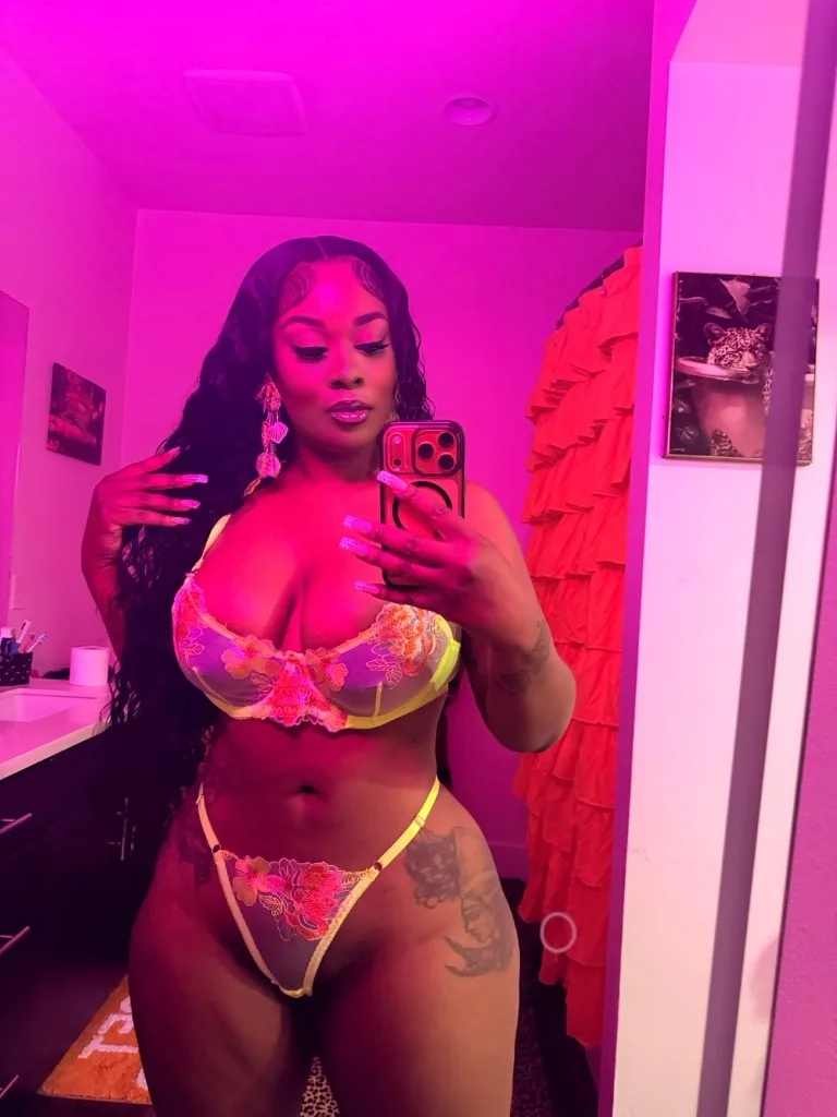 Hottest Ebony in town One of a kind Even Better in Person Come See Why - Photo 2 | Escort in Oceanside