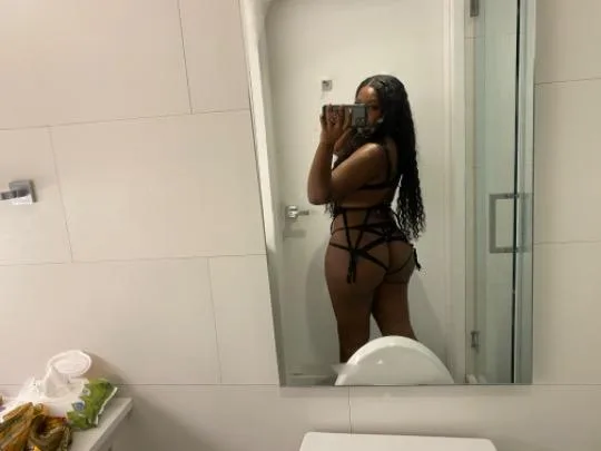 Big Booty w/ Horny Gushy pussy Outcall only - Photo 4 | Escort in Los Angeles
