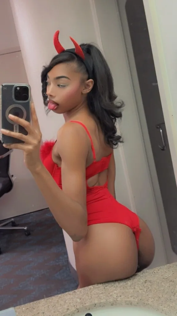 model x freak - Photo 7 | Escort in Gardena
