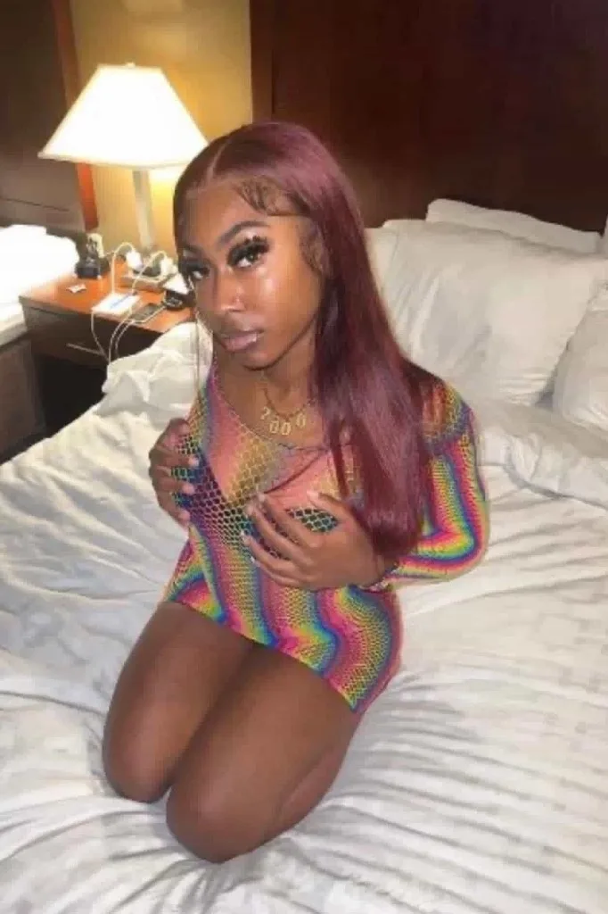 indulge in Elegance🥂🦋 Classy, Upscale , Discreet Party Girl - Photo 7 | Escort in Herndon