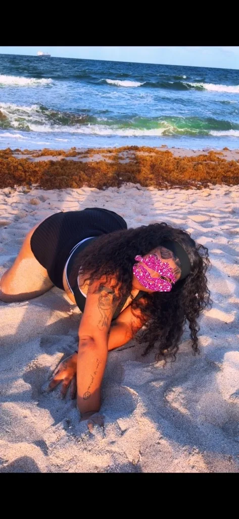 (70qv incall SPL only) (HEYY DADDYYY IM RIGHT HERE BABYY )INCALLS & OUTCALLS AVAILABLE !! RATES ARE BELOW THICK🤪Dominican 🇩🇴 Jamaican 🇯🇲 mami IM HENNESSEY & baby Satisfaction Is Always Guranteed - Photo 10 | Escort in INCALL: COMMERCIAL & 31st OUTCALLS AVAILABLE