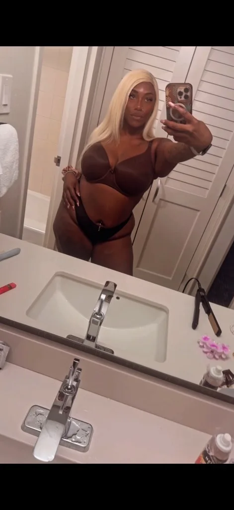 Come Have Fun With Me Baby - Photo 3 | Escort in Dania Beach