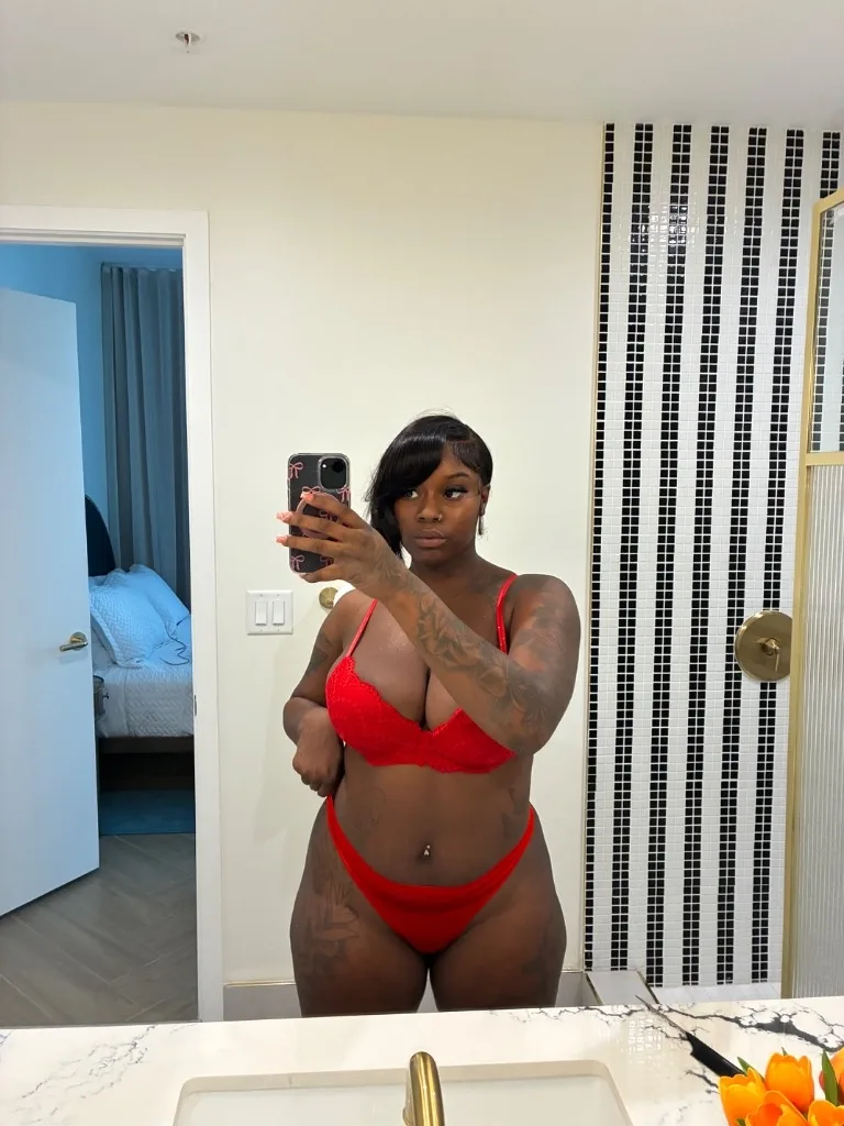 YOURS TRUTLY AWAITS… ‍ OUTCALL AVAILABLE - Photo 4 | Escort in Fort Lauderdale