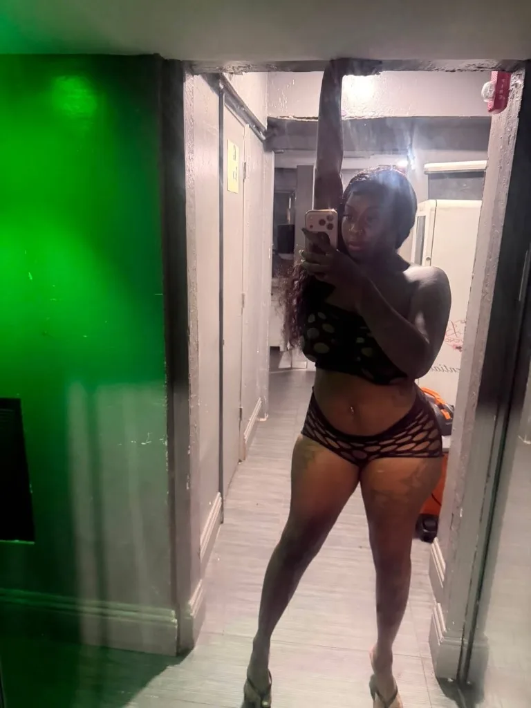 YOURS TRUTLY AWAITS… ‍ OUTCALL AVAILABLE - Photo 5 | Escort in Fort Lauderdale