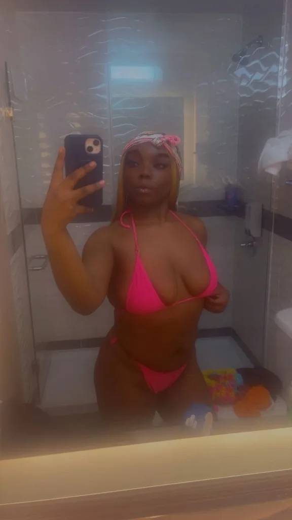 Not your ordinary Dose OF chocolateCreamy Wett GUARANTEEDWETTNESS 5'2 CARIBBEAN DOLL CUM NOW🫵 - Photo 5 | Escort in Fort Lauderdale
