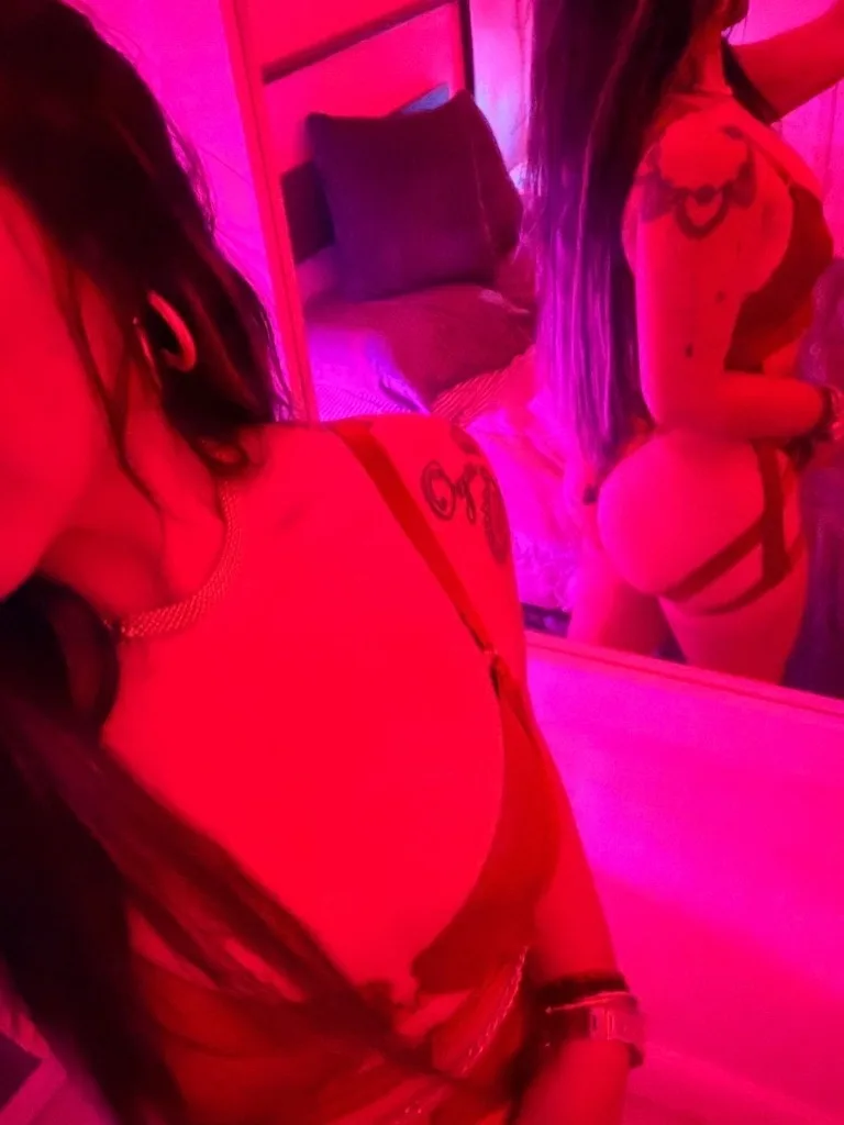sexy latina flakita y caliente con lindo cuerpo - Photo 3 | Escort in naples