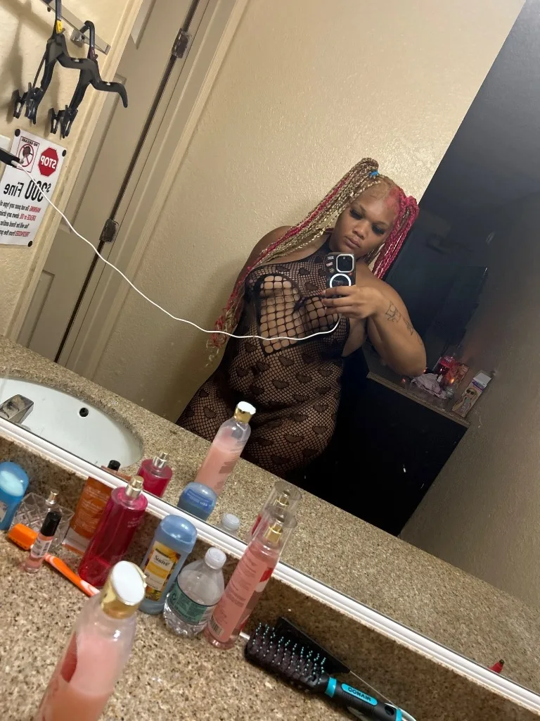BRATTDOLL - Photo 5 | Escort in Gainesville