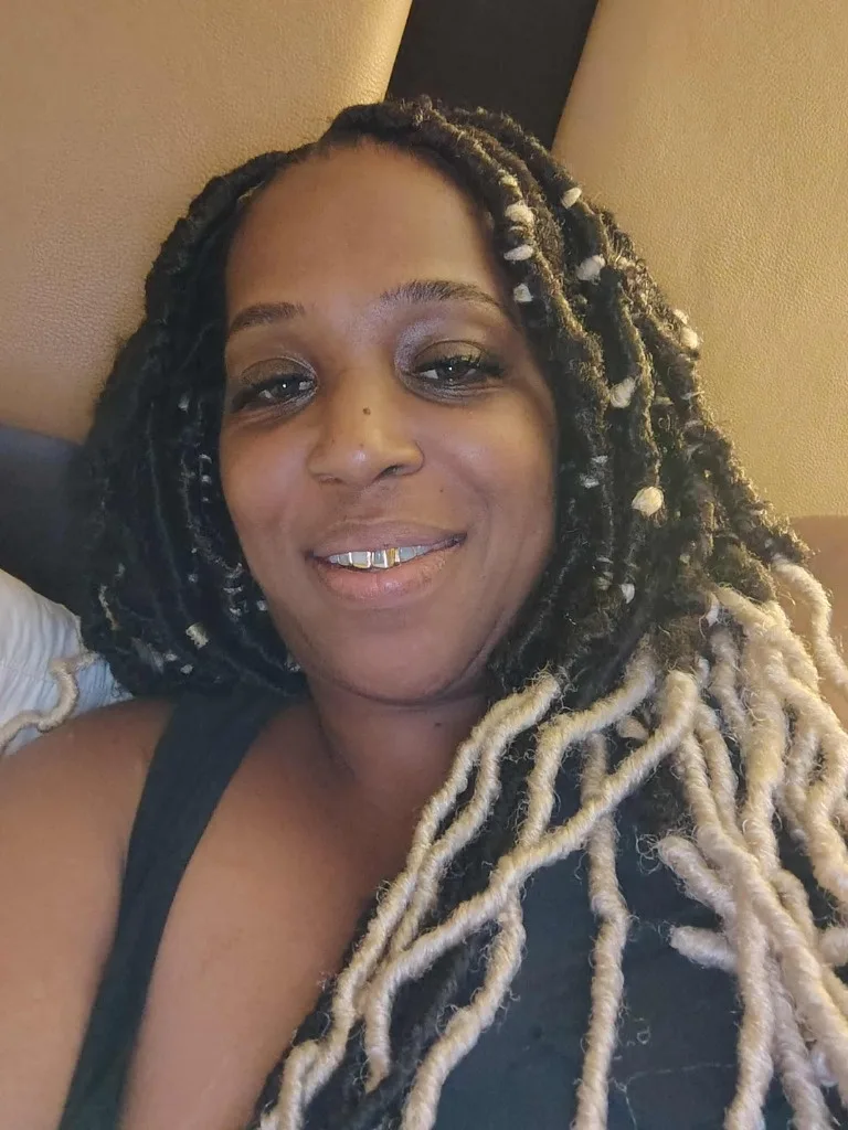 Beautiful sexy Carmel complexion soft lips juicy pussy grown ass woman a MILF you would to fuck - Photo 3 | Escort in Southside