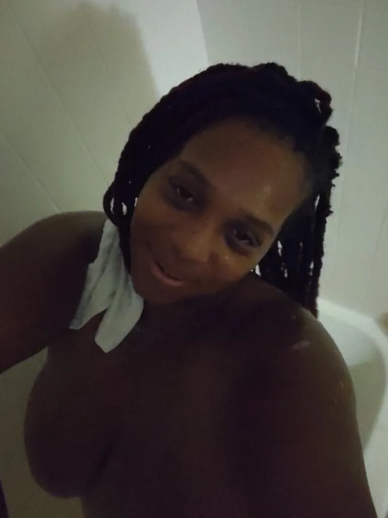 Beautiful sexy Carmel complexion soft lips juicy pussy grown ass woman a MILF you would to fuck - Photo 8 | Escort in Southside