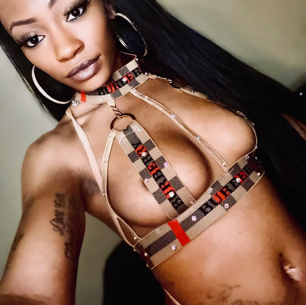 Try something classy🥂 - Photo 4 | Escort in OUTCALLS ONLY (Everywhere)