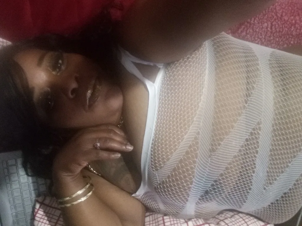 IN&OUTSatisfaction Guaranteed I'm beyond Amazing - Photo 4 | Escort in Oakland