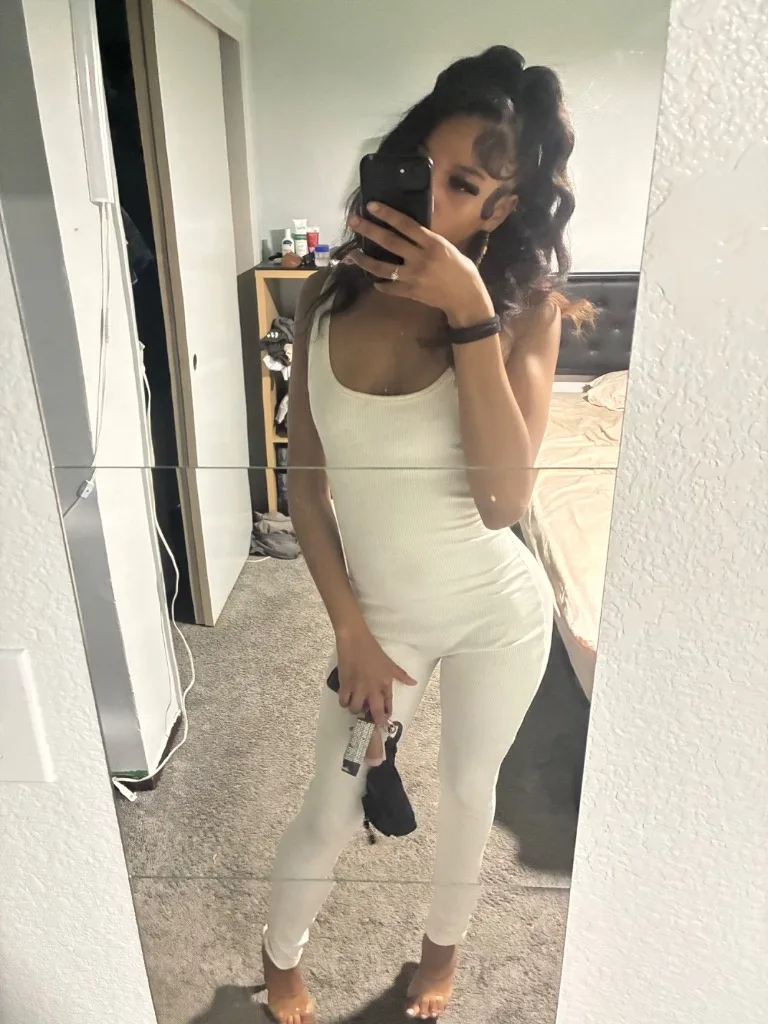 Sexy Petite Blasian - Photo 8 | Escort in Stockton