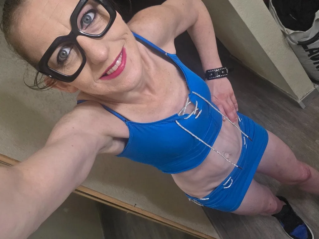 sexy slutty 3 hole slut of the south for you! - Photo 7 | Escort in -9046.48.3 699 Bowden rd university blvd