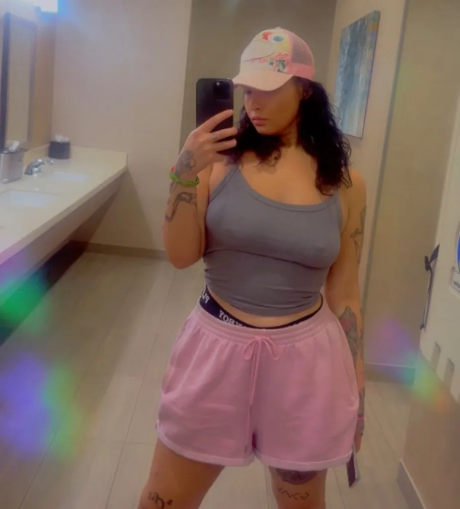 text me outcalls only! - Photo 4 | Escort in us-19
