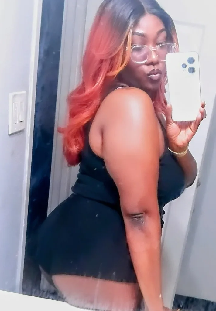 Outcall and Carplay (your car ) Available All day - Photo 6 | Escort in Outcall