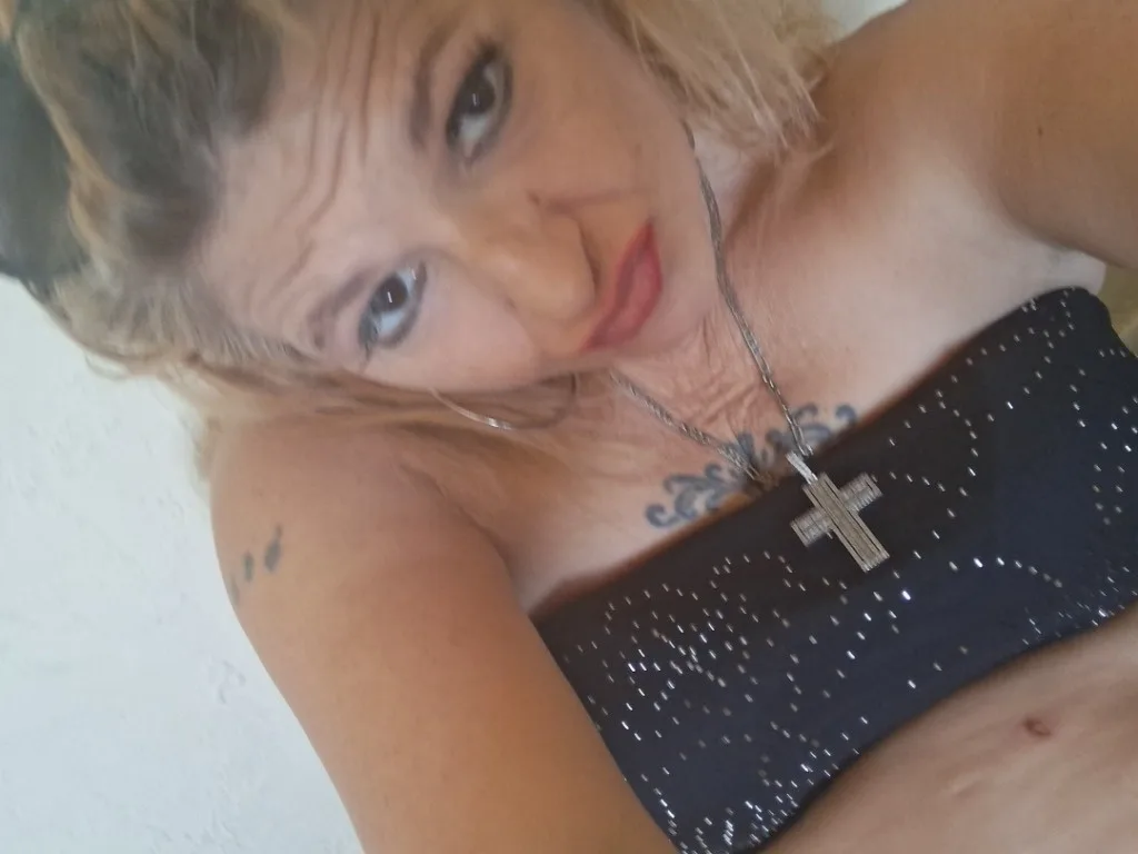 Near Biscayne Blvd NEED ROOM ASAP - Photo 8 | Escort in you pick me up