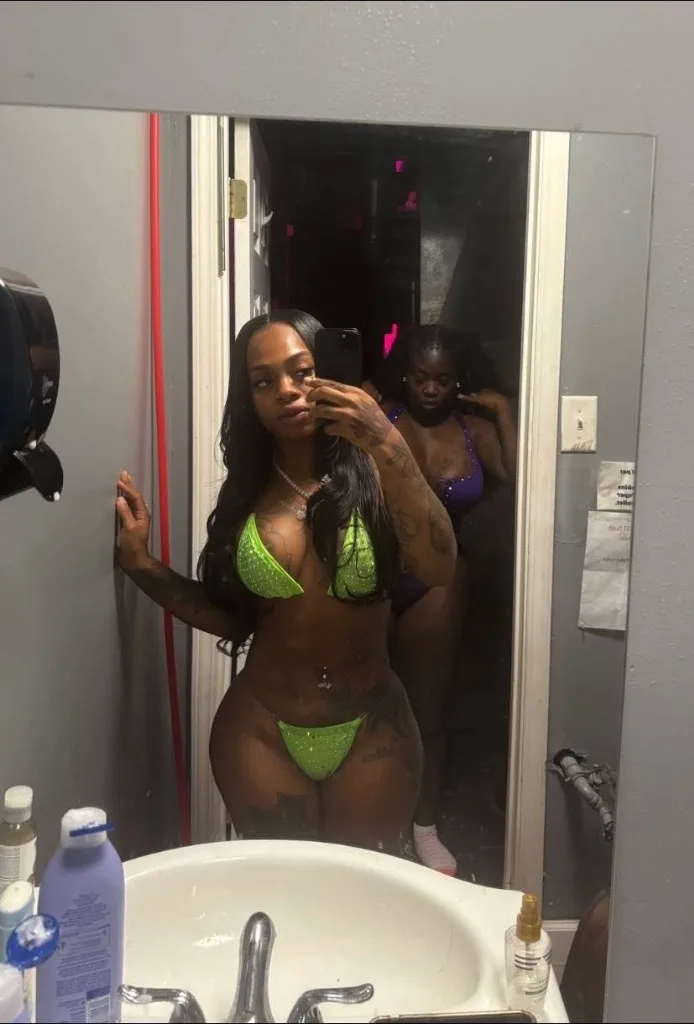 NEW IN TOWNLIMITED TIME INCALLWEEKEND FUN 🥰ONLY BABY ! Tight Pretty Petite Thick - Photo 2 | Escort in 💕INCALL ONLY♥️0akland & I95💕