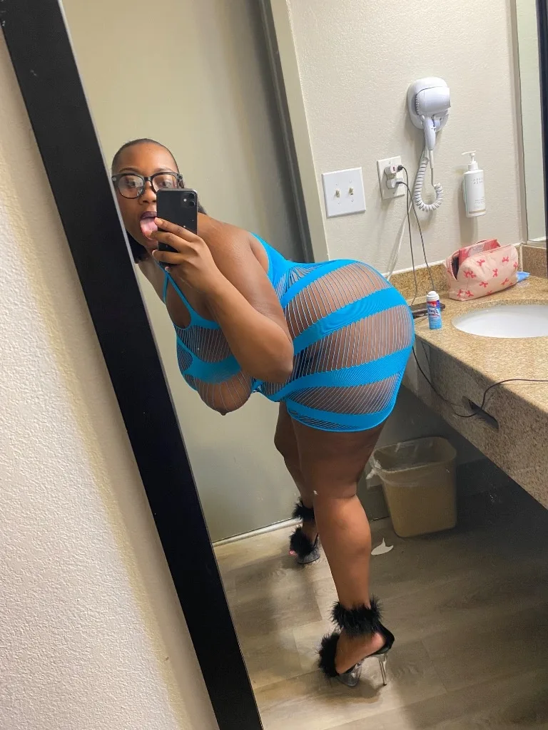 Luxury Ebony CompanionINCALLOUTCALL Available 24/7 - Photo 2 | Escort in Miami